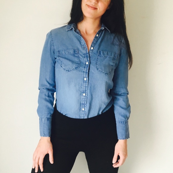 Merona Tops - MERONA DENIM BUTTON DOWN